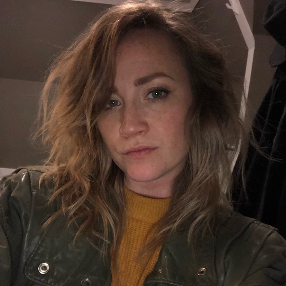 Meet your Posher, Maegan - Picture 1 of 1